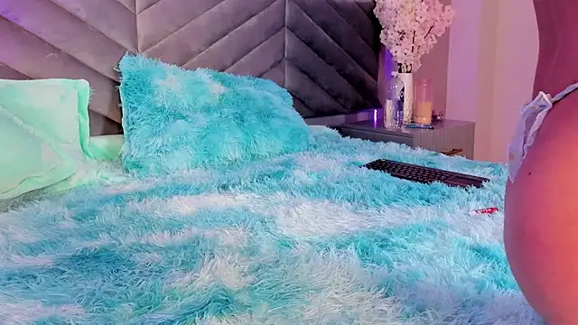 Snapshot of Ary_thompson__ chatting on December 21, 10:19 pm Ary thompson online show from December 21, 10:19 pm