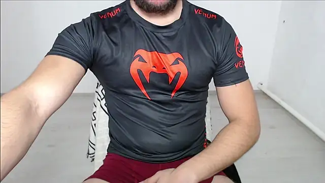 Snapshot of defuego_ chatting on December 31, 5:44 am defuego online show from December 31, 5:44 am