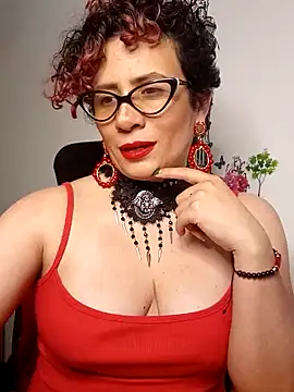 Snapshot of Daneshka_naughty chatting on December 14, 3:07 am Daneshka naughty online show from December 14, 3:07 am