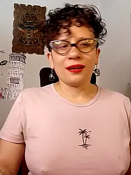 Snapshot of Daneshka_naughty chatting on February 1, 5:07 am Daneshka naughty online show from February 1, 5:07 am