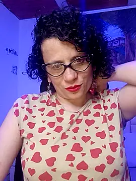 Snapshot of Daneshka_naughty chatting on October 5, 12:09 am Daneshka naughty online show from October 5, 12:09 am