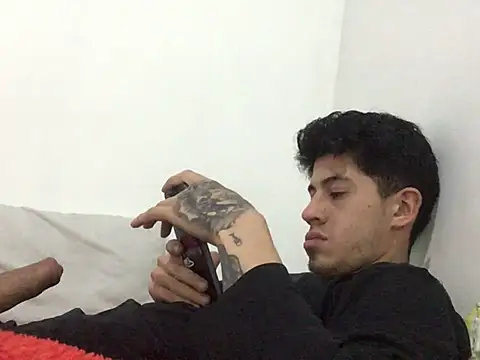 juan69777 online show from December 14, 9:24 pm