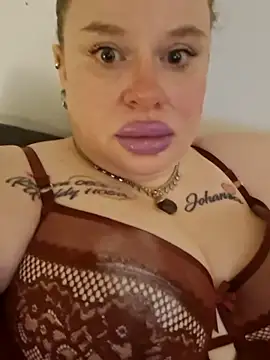 JohannasMishael online show from April 2, 12:19 am