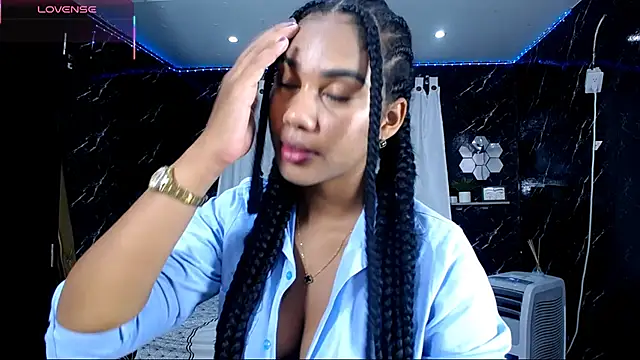 Snapshot of Hillary_queen chatting on October 19, 1:01 pm Hillary queen online show from October 19, 1:01 pm