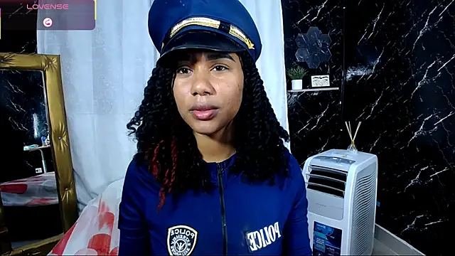 Snapshot of Hillary_queen chatting on November 2, 12:51 pm Hillary queen online show from November 2, 12:51 pm