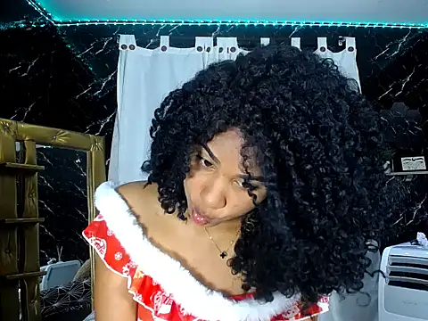 Snapshot of Hillary_queen chatting on December 21, 12:34 pm Hillary queen online show from December 21, 12:34 pm