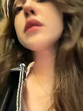 Snapshot of Peachy_Dream chatting on December 11, 12:23 am Peachy Dream online show from December 11, 12:23 am