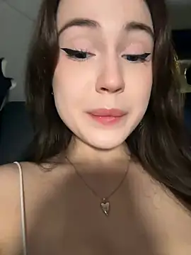 Snapshot of Peachy_Dream chatting on December 12, 9:48 pm Peachy Dream online show from December 12, 9:48 pm