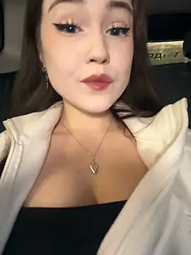 Snapshot of Peachy_Dream chatting on January 18, 9:24 pm Peachy Dream online show from January 18, 9:24 pm