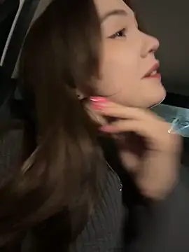 Snapshot of Peachy_Dream chatting on February 2, 12:19 am Peachy Dream online show from February 2, 12:19 am