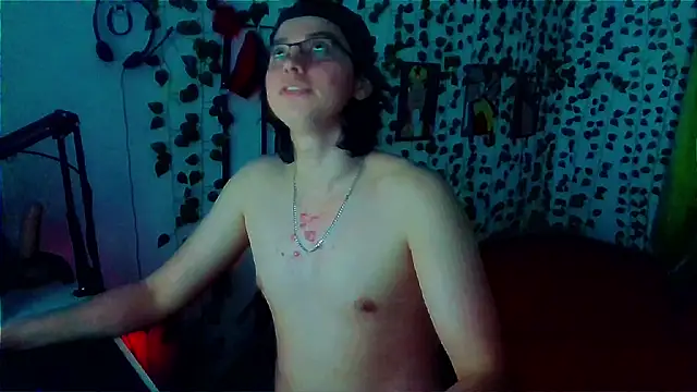 Snapshot of Andy_gray chatting on June 30, 7:48 pm Andy gray online show from June 30, 7:48 pm
