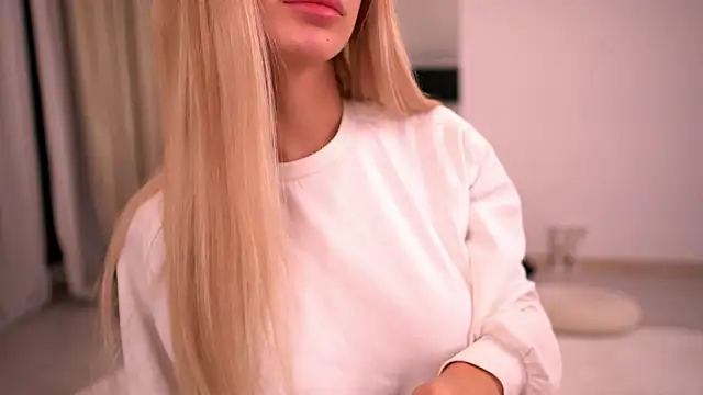 KylieJoyce online show from February 10, 6:34 pm