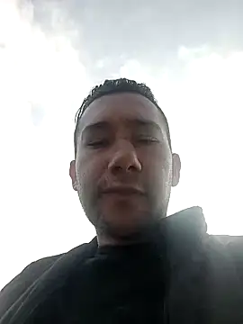 Snapshot of misterioso258 chatting on April 28, 12:43 pm misterioso258 online show from April 28, 12:43 pm