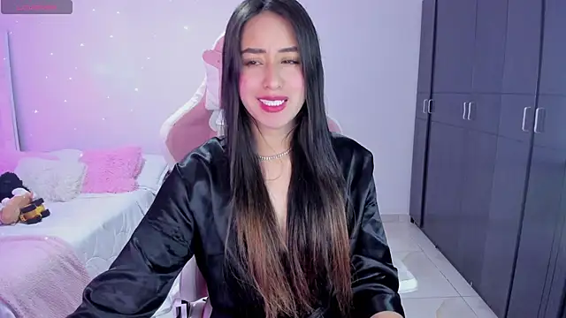 Snapshot of Tinylottie chatting on October 19, 4:29 pm Tinylottie online show from October 19, 4:29 pm