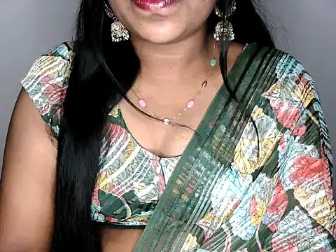 shila20 online show from October 28, 8:33 pm