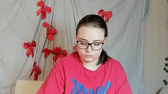 Snapshot of Seductive_She_Wolf chatting on January 17, 5:38 pm Seductive She Wolf online show from January 17, 5:38 pm