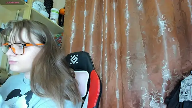 Seductive She Wolf online show from April 2, 2:20 am