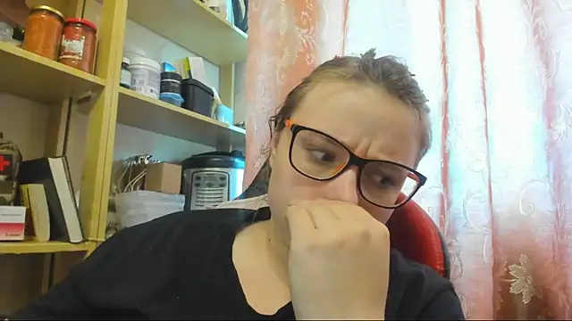 Seductive She Wolf online show from June 3, 2:58 am