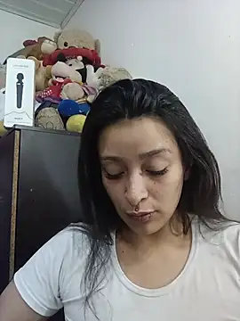 Snapshot of Sarah_Hornny chatting on July 26, 3:04 am Sarah Hornny online show from July 26, 3:04 am