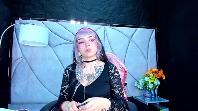 Samantha Smiith online show from April 15, 3:57 am