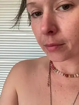 KatieBARBiE98 online show from March 24, 8:14 pm