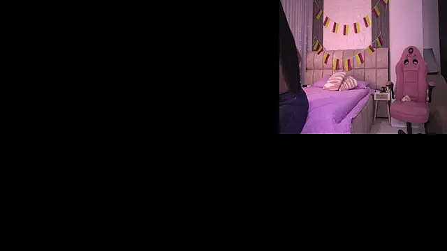 Godess Scarlett77 online show from June 19, 3:11 am