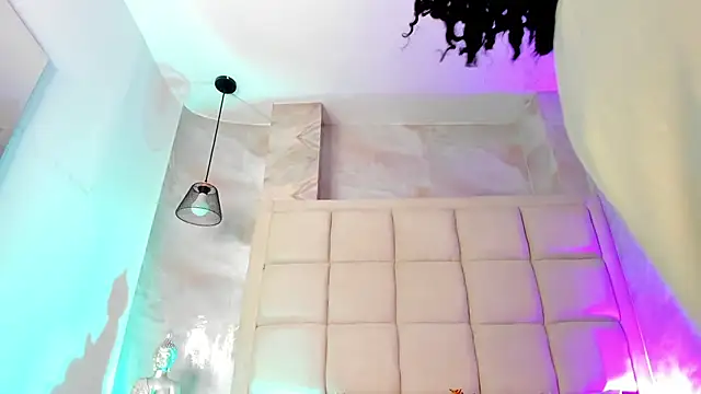 Snapshot of andymiller_ chatting on February 12, 2:23 pm andymiller online show from February 12, 2:23 pm