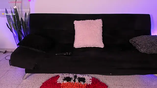 AlanaJohnson  online show from January 28, 10:45 pm