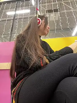 pantyless online show from December 11, 11:21 pm