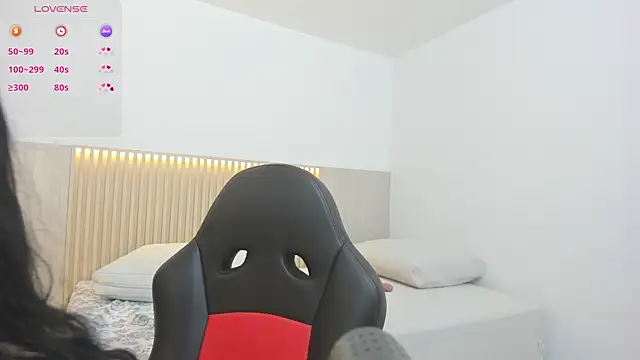 Snapshot of charlotte_colee chatting on March 15, 1:08 am charlotte colee online show from March 15, 1:08 am