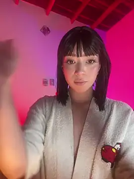 Snapshot of sweeet_peach chatting on April 11, 3:44 am sweeet peach online show from April 11, 3:44 am