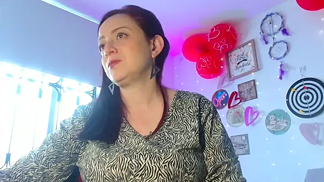 catalinamommyx online show from February 15, 9:33 pm