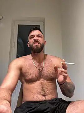 LoveIsBlind  online show from December 8, 4:25 am