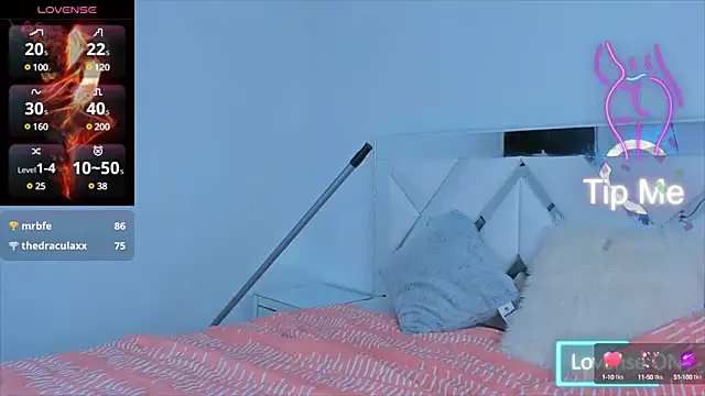 Snapshot of _violetadulce chatting on February 4, 3:00 am  violetadulce online show from February 4, 3:00 am