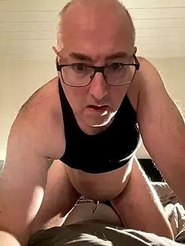 Snapshot of Ronaldo50_DK chatting on December 3, 5:33 pm Ronaldo50 DK online show from December 3, 5:33 pm