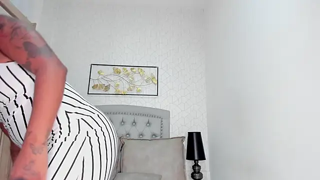 Snapshot of Katalella_murillo chatting on January 17, 3:45 am Katalella murillo online show from January 17, 3:45 am