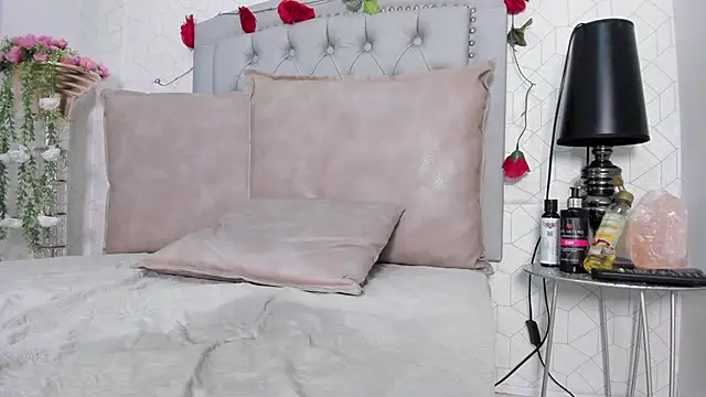 Snapshot of Katalella_murillo chatting on February 25, 6:14 am Katalella murillo online show from February 25, 6:14 am