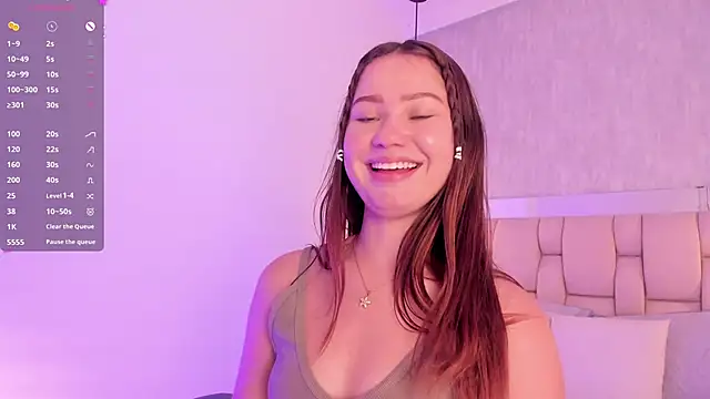 Snapshot of Roxie-Summers11 chatting on January 31, 2:04 am Roxie-Summers11 online show from January 31, 2:04 am