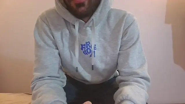 Snapshot of Turkboy_17 chatting on December 20, 4:57 pm Turkboy 17 online show from December 20, 4:57 pm