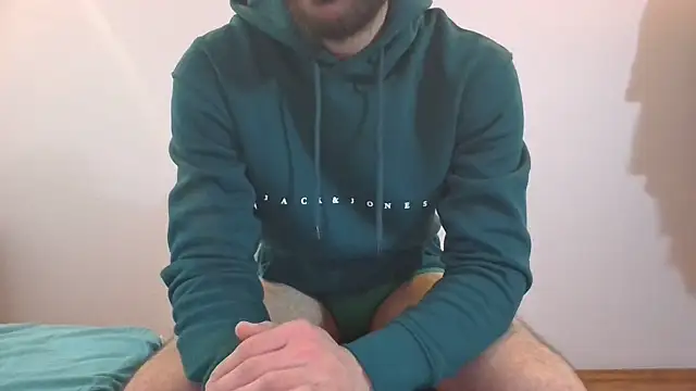 Snapshot of Turkboy_17 chatting on February 22, 2:30 pm Turkboy 17 online show from February 22, 2:30 pm