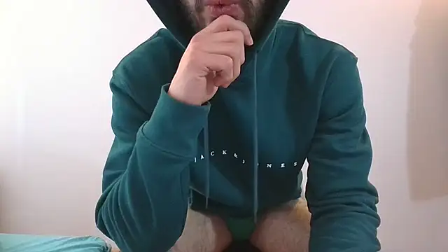 Snapshot of Turkboy_17 chatting on February 23, 10:06 am Turkboy 17 online show from February 23, 10:06 am