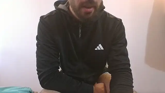 Snapshot of Turkboy_17 chatting on March 9, 7:56 am Turkboy 17 online show from March 9, 7:56 am