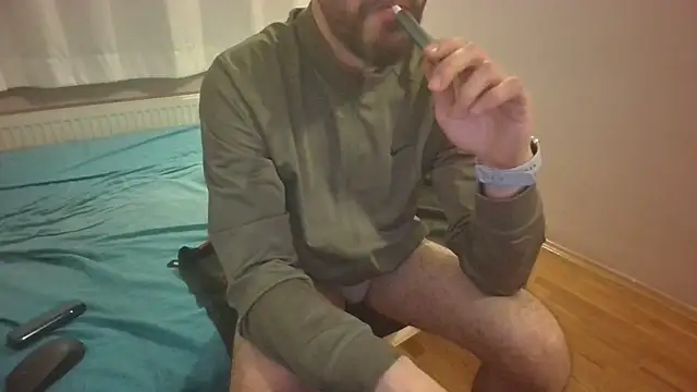 Snapshot of Turkboy_17 chatting on March 11, 4:40 pm Turkboy 17 online show from March 11, 4:40 pm