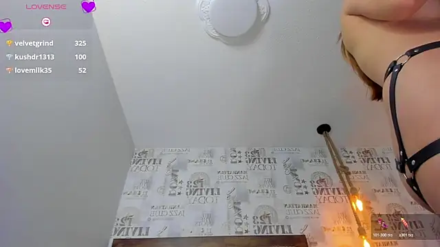 LUCYAMARS1 online show from October 18, 3:57 pm