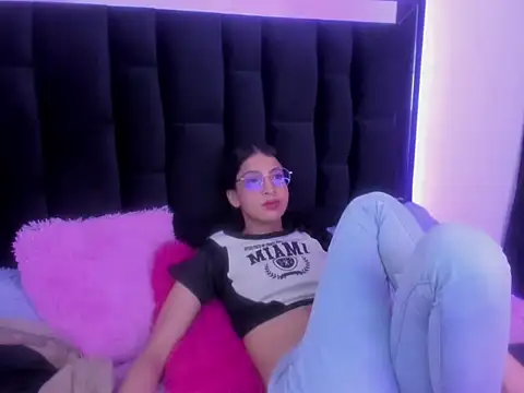 Snapshot of Im_saturno chatting on September 27, 5:07 pm Im saturno online show from September 27, 5:07 pm