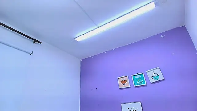 Snapshot of veronica_sinner_ chatting on January 26, 12:01 pm veronica sinner online show from January 26, 12:01 pm