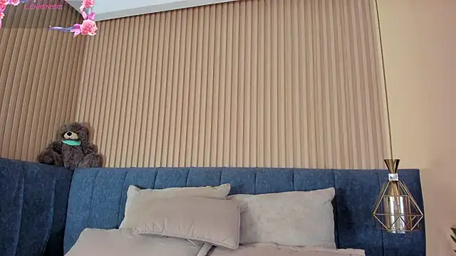 Snapshot of kathecute__ chatting on February 4, 1:44 am kathecute online show from February 4, 1:44 am