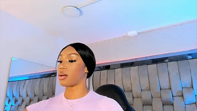 ChaynnaCooper online show from February 11, 12:05 pm