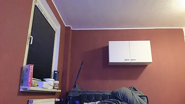 Henner33 online show from January 10, 7:43 pm