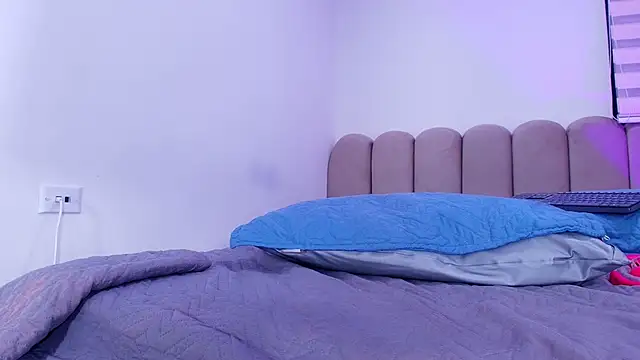 nicol f online show from April 11, 7:56 am